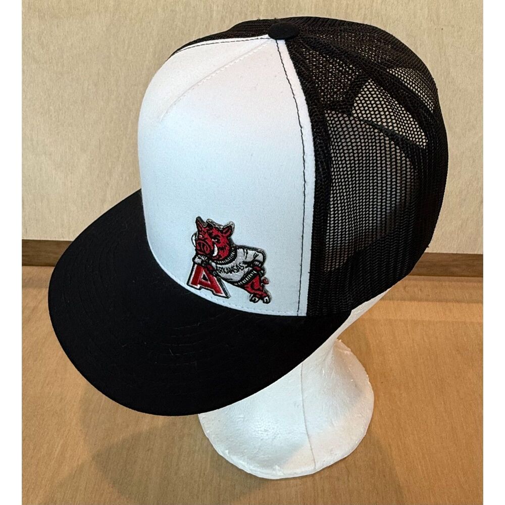 Retro Sporty Arkansas Razorbacks Foam Trucker Hat NWOT Vintage Collegiate Cap